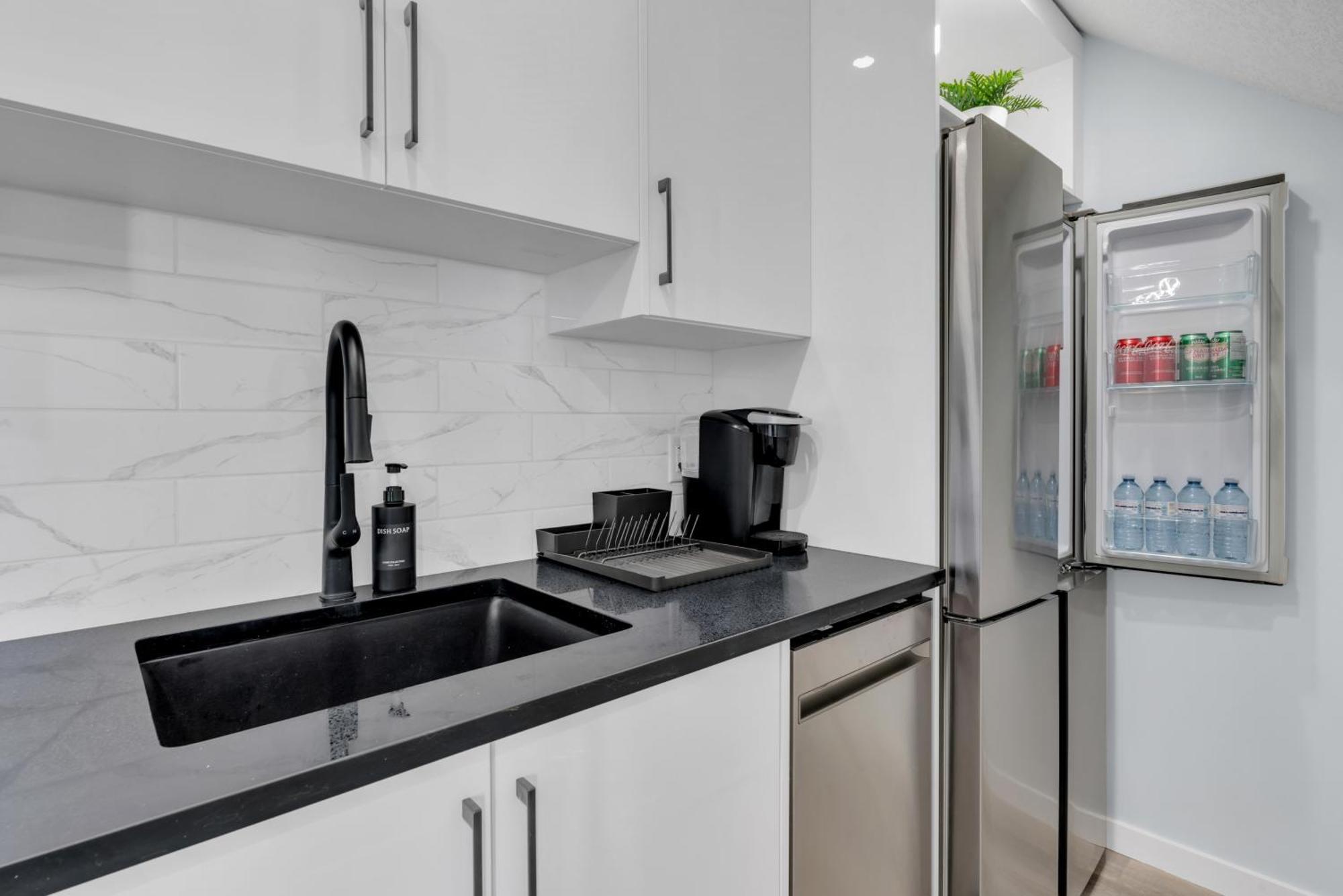 You Will Love This 2Br Guest Suite In Se YYC Esterno foto